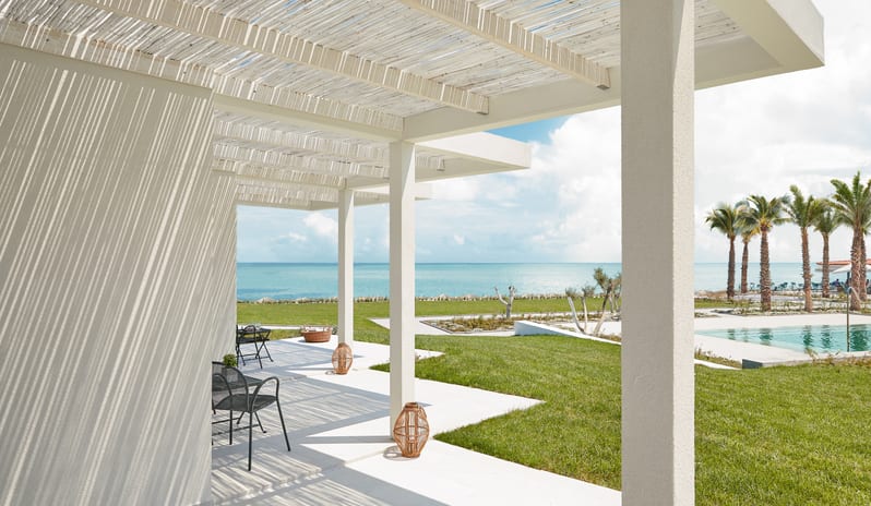 Topos Beach Bar & Restaurant